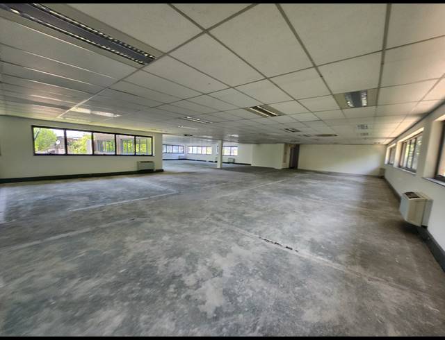 683M² OFFICE TO LET IN RANDJESPARK